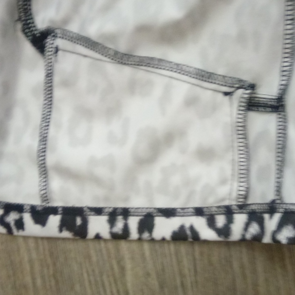 Snow leopard jacket - Picture 5 of 6